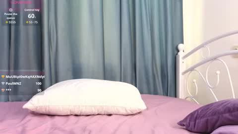 Snapshot of still__eva chatting on October 24, 4:42 am still__eva online show from October 24, 4:42 am