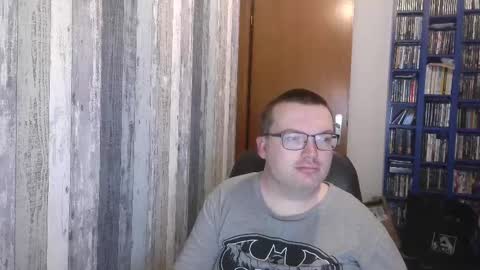 Snapshot of still_alive1985 chatting on September 15, 5:18 am Oliver online show from September 15, 5:18 am