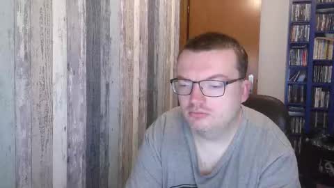 Snapshot of still_alive1985 chatting on September 17, 5:53 am Oliver online show from September 17, 5:53 am