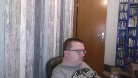 Snapshot of still_alive1985 chatting on September 18, 3:14 pm Oliver online show from September 18, 3:14 pm