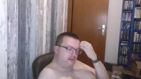 Snapshot of still_alive1985 chatting on September 20, 4:52 pm Oliver online show from September 20, 4:52 pm