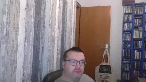 Snapshot of still_alive1985 chatting on September 22, 6:48 am Oliver online show from September 22, 6:48 am