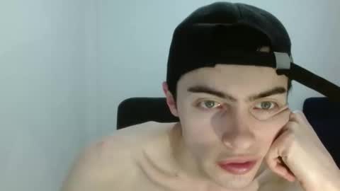 Snapshot of stiv_grant chatting on March 4, 2:01 pm stiv_grant online show from March 4, 2:01 pm