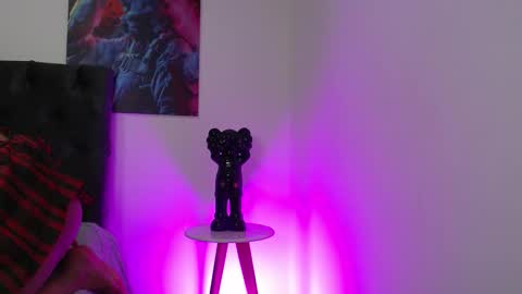 stiven online show from March 1, 3:30 am