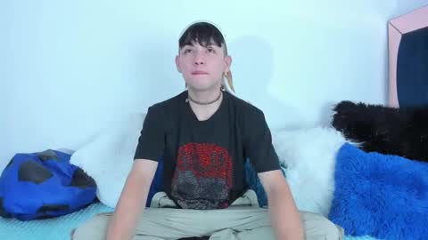 Snapshot of stivenbragam chatting on February 11, 11:22 pm Stiven Bragam online show from February 11, 11:22 pm