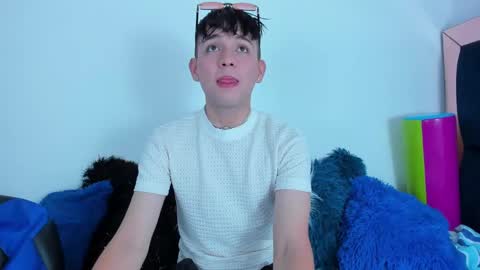 Snapshot of stivenbragam chatting on February 12, 9:43 pm Stiven Bragam online show from February 12, 9:43 pm