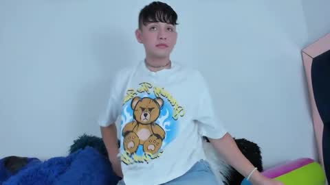 Snapshot of stivenbragam chatting on February 13, 8:13 pm Stiven Bragam online show from February 13, 8:13 pm