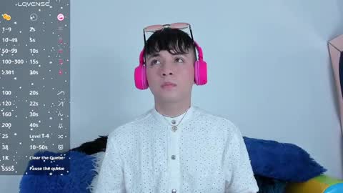 Snapshot of stivenbragam chatting on February 15, 9:48 pm Stiven Bragam online show from February 15, 9:48 pm