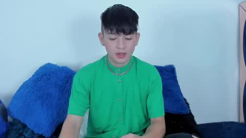 Snapshot of stivenbragam chatting on March 2, 9:31 am Stiven Bragam online show from March 2, 9:31 am