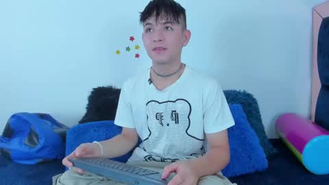 Snapshot of stivenbragam chatting on March 4, 9:54 pm Stiven Bragam online show from March 4, 9:54 pm