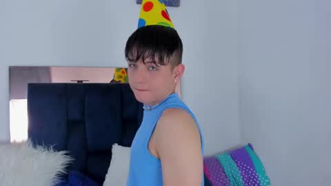 Snapshot of stivenbragam chatting on March 12, 11:54 pm Stiven Bragam online show from March 12, 11:54 pm