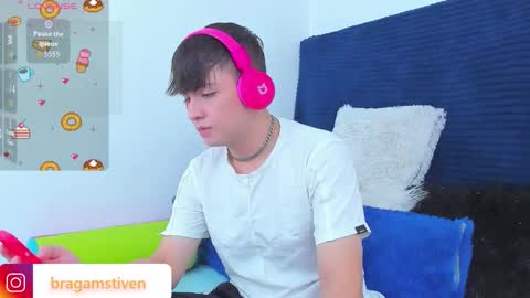 Snapshot of stivenbragam chatting on October 3, 12:24 pm Stiven Bragam online show from October 3, 12:24 pm