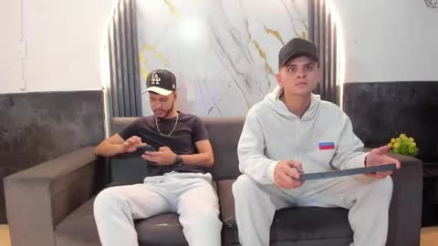 friends online show from March 1, 6:04 am