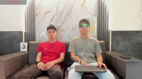 friends online show from April 24, 4:26 am