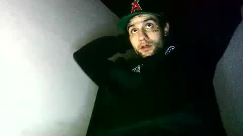 stiven online show from March 29, 2:11 am