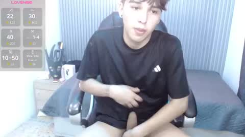 Stiwen online show from July 25, 1:52 pm
