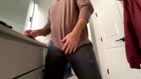 stlhotwifeguy online show from December 21, 8:05 pm