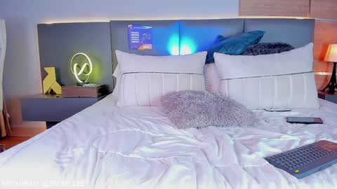 Stone Lee  online show from December 30, 4:31 am