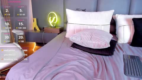 Stone Lee  online show from February 19, 1:50 pm