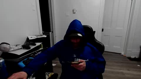 stonedpanda77 online show from April 22, 2:14 am