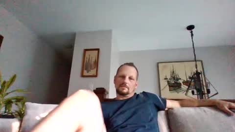 Snapshot of stook4 chatting on October 6, 9:34 pm LifestyleMan313 online show from October 6, 9:34 pm