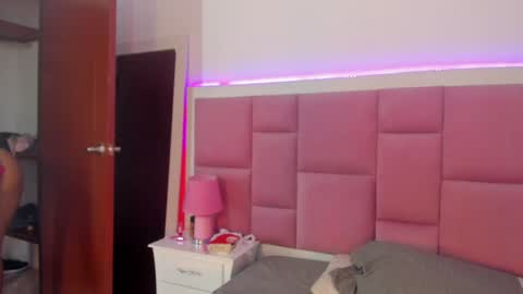 Snapshot of stormihills chatting on February 8, 6:12 pm Sweety Stormi  online show from February 8, 6:12 pm