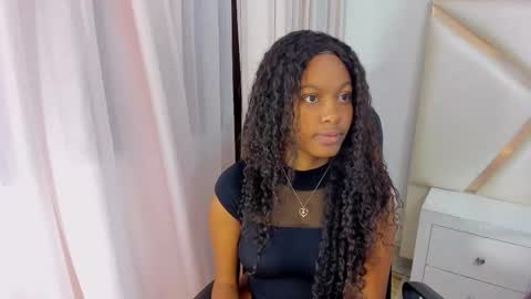 Snapshot of stormihills chatting on October 13, 3:23 pm Sweety Stormi  online show from October 13, 3:23 pm