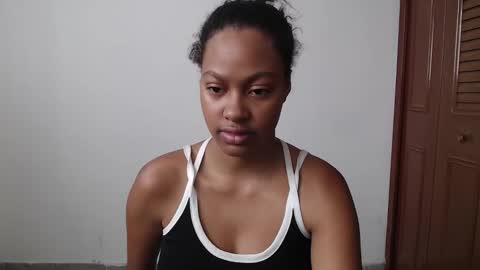 stormihills_ online show from March 22, 6:33 pm