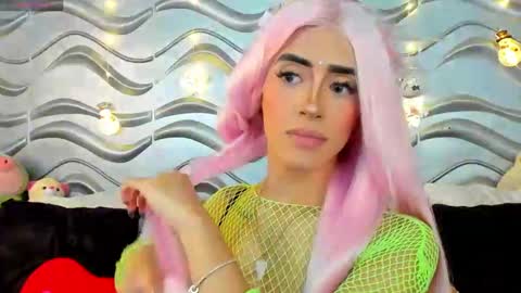 Snapshot of stormirusso chatting on December 6, 1:51 am Mar online show from December 6, 1:51 am