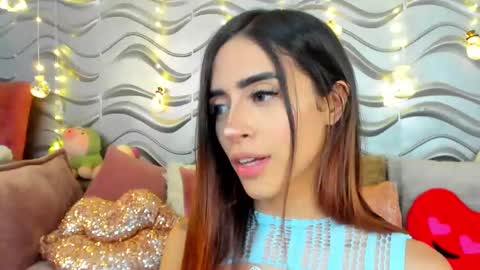 Snapshot of stormirusso chatting on December 20, 5:14 am Mar online show from December 20, 5:14 am