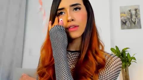 Snapshot of stormirusso chatting on January 13, 4:18 am Mar online show from January 13, 4:18 am