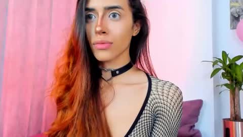 Snapshot of stormirusso chatting on February 5, 5:52 am Mar online show from February 5, 5:52 am