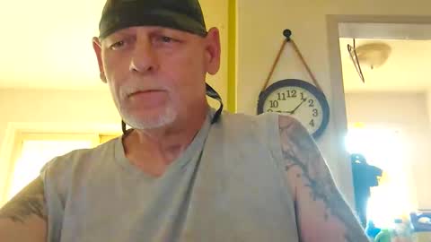 stormynorm14 online show from September 28, 1:05 pm