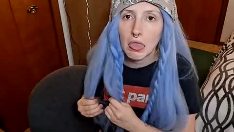 Snapshot of stormythunder chatting on June 24, 7:35 pm Stormythunder online show from June 24, 7:35 pm