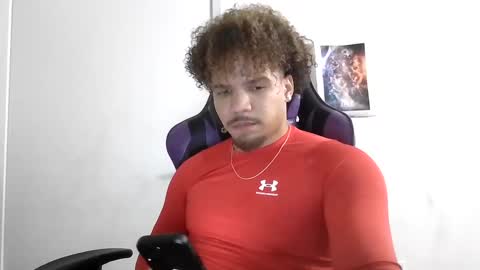 Snapshot of str8dj chatting on September 30, 3:33 am Dj online show from September 30, 3:33 am