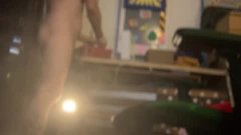 Str8 online show from June 5, 9:20 pm
