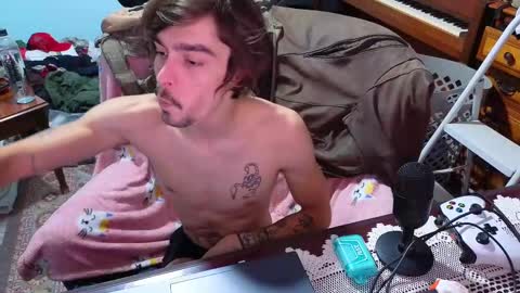 str8whiteboy21 online show from October 12, 6:07 pm