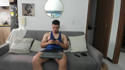 Snapshot of straight__friends chatting on May 16, 1:32 pm straight__friends online show from May 16, 1:32 pm
