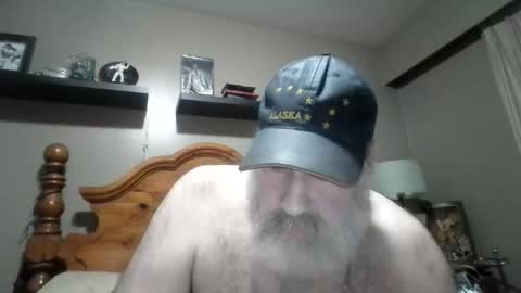 Snapshot of straightbear4you chatting on March 14, 8:42 am Straightbear4you online show from March 14, 8:42 am