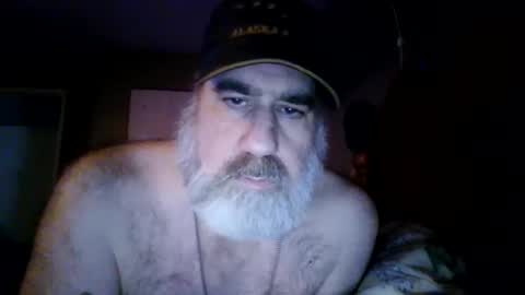 Snapshot of straightbear4you chatting on April 21, 10:43 am Straightbear4you online show from April 21, 10:43 am