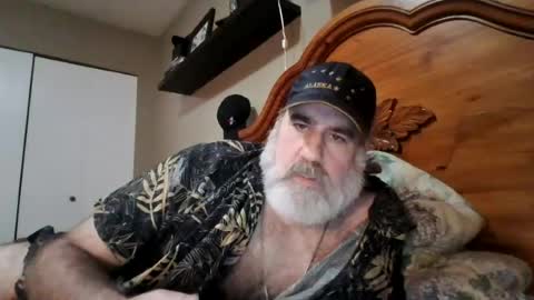 Snapshot of straightbear4you chatting on July 6, 7:49 am Straightbear4you online show from July 6, 7:49 am
