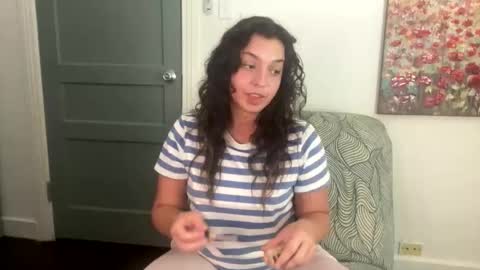 Snapshot of straightoutthetrailer chatting on May 10, 4:06 am lucille beatrice luficer call me lucy online show from May 10, 4:06 am