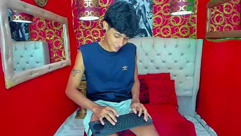 straightyounpein online show from April 21, 4:19 am