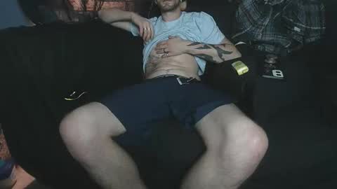 Snapshot of straitpipermann22 chatting on October 27, 5:11 am straitpipermann22 online show from October 27, 5:11 am