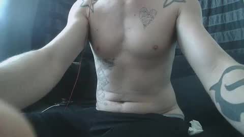 Snapshot of straitpipermann22 chatting on November 3, 8:10 pm straitpipermann22 online show from November 3, 8:10 pm