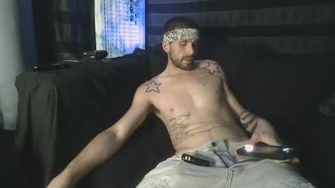 Snapshot of straitpipermann22 chatting on November 7, 12:21 am straitpipermann22 online show from November 7, 12:21 am