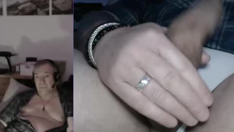 Snapshot of stranger1966 chatting on February 14, 11:34 pm Stranger online show from February 14, 11:34 pm