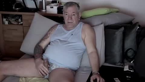 Snapshot of stranger1966 chatting on March 15, 9:54 pm Stranger online show from March 15, 9:54 pm