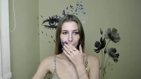 Amalia online show from December 4, 1:09 pm