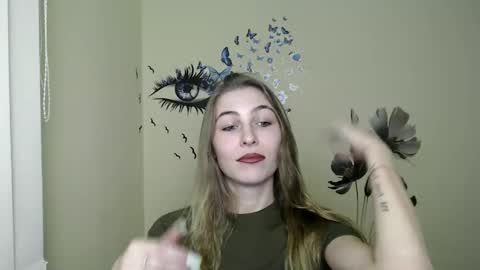 Amalia online show from December 19, 1:51 pm